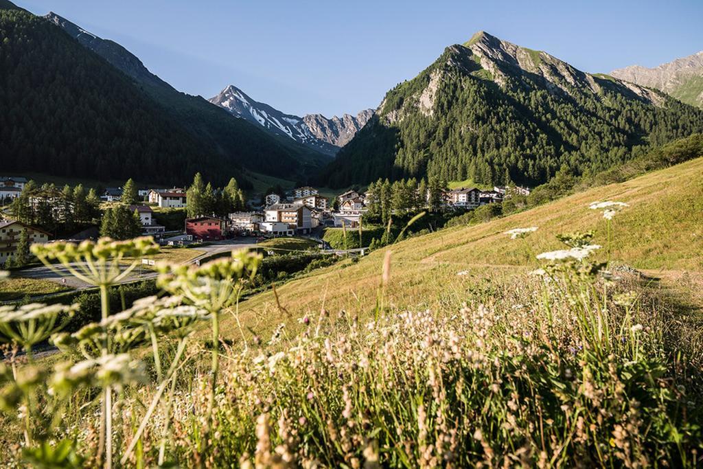 Hotel Des Alpes Samnaun Eksteriør bilde